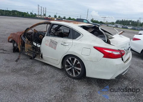 2017 Nissan Altima 2.5 S z USA, uszkodzony, nr VIN 1N4AL3AP0HC131504